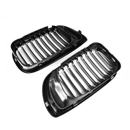 4405418B-SBK-2.jpg BMW E46 4D 02-04 Shiny Black Front Grille