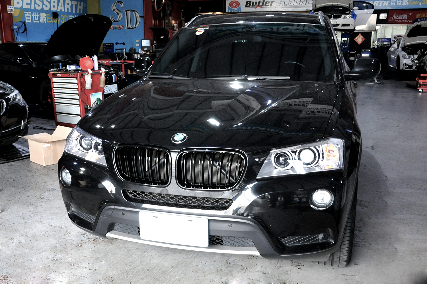 For BMW X3 (F25) (改款前) 雙柵+亮黑 水箱罩 鼻頭